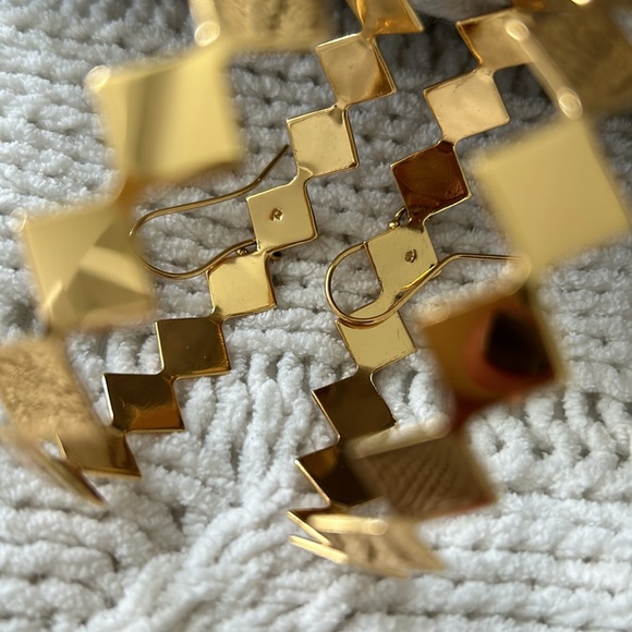 Oversized high shine gold hoop earrings - Picture 11 of 11